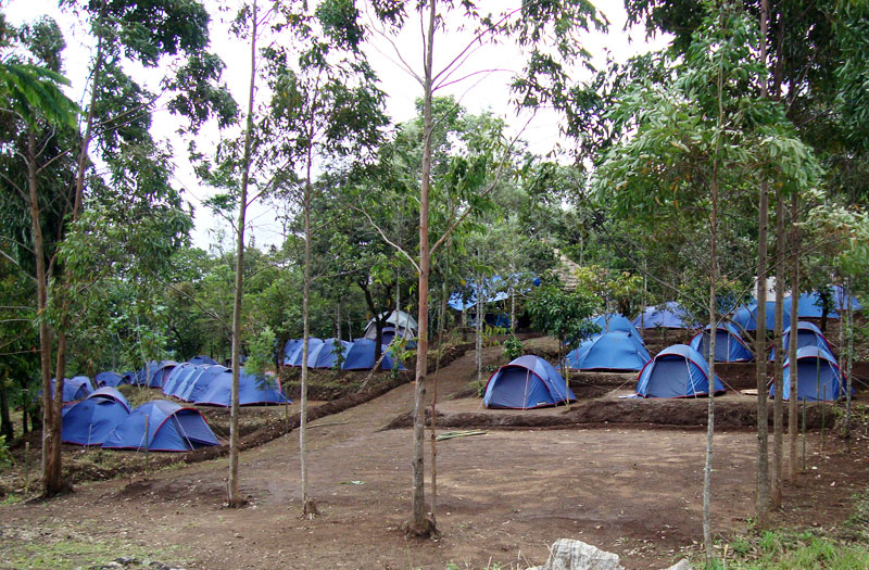 The dome tented camp at Shantanpara Munnar camp